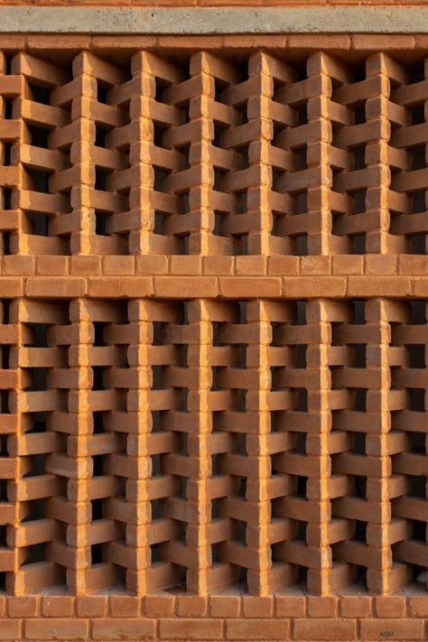 Brick Building Design, Brick Wall Architecture Facades, Brick Buildings Architecture, Laurie Baker Brick Jali, Brick Jali Design Exterior, Brick Facade Pattern, Brick Screen Wall, Brick Masonry Design, Brick Facade Design Architecture