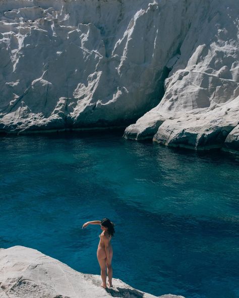 girl dancing in the beach in volcanic cliffs canyon with blue waters in milos island greece Milos Aesthetic, Greek Summer Aesthetic, Aesthetic Turquoise, Greece Milos, Greece Aesthetics, Turquoise Aesthetic, Greece Aesthetic, Milos Greece, Greek Summer