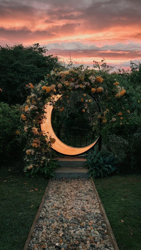 Moon Portal Garden, Witchy Backyard Aesthetic, Ethereal Garden Aesthetic, Garden Moon Gate Diy, Moon Gate Garden Diy, Moon Gate Garden Entrance, Trampoline Moon Gate, Moongate Diy, Diy Moongate