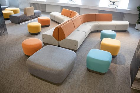 IDEON Pasea Lounge Collaborative Furniture, Office Design Trends, Lobby Seating, Lobby Interior Design, Modular Lounge, School Interior, Office Lounge, Lobby Interior, Modular Lounges