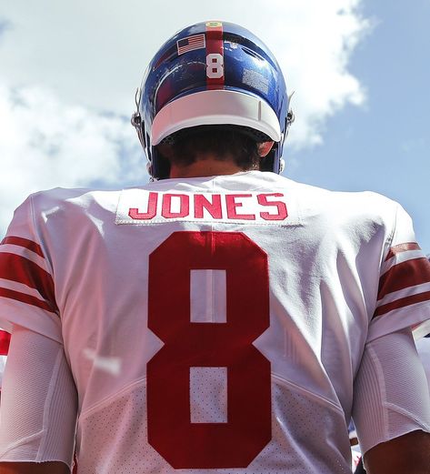 Daniel Jones Giants, Jayden Daniel’s Football Commanders, Daniel Jones, Nfl Qb, Could Be Worse, Eli Manning, New York Giants Football, Giants Fans, Front Runner