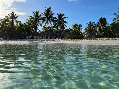 Cuba Beach Aesthetic, Cuba Aesthetic Beach, Havana Cuba Aesthetic, Havana Aesthetic, Cuba Aesthetic, Cuba Country, Cuba Beach, Caribbean Aesthetic, Cuba Island