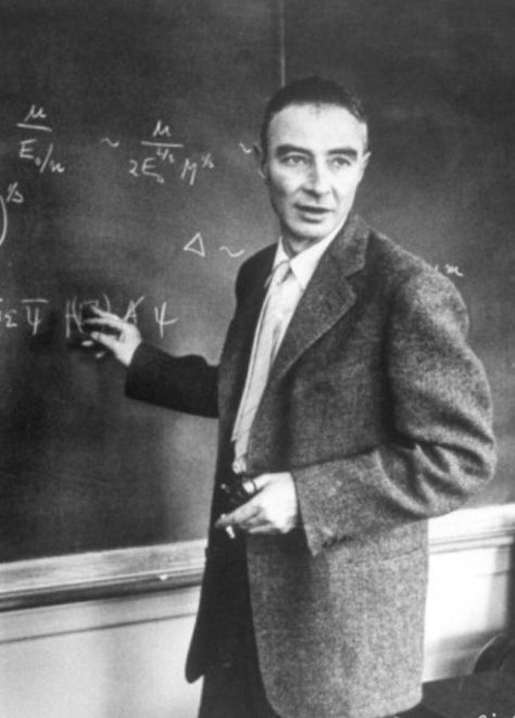 Enrico Fermi, J Robert Oppenheimer, Robert Oppenheimer, Nobel Prize In Physics, Alfred Eisenstaedt, Manhattan Project, Physics And Mathematics, Destroyer Of Worlds, Physicists