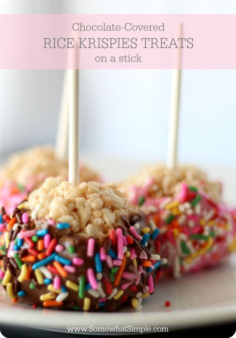 Chocolate covered rice kripsie treats on a stick - perfect for parties! Treats On A Stick, Rice Recipes For Dinner, Rice Krispies Treats, Krispies Treats, Cereal Treats, Rice Krispy, Kids Treat, Kids Party Food, Rice Crispy Treats