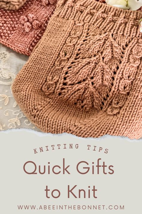 The holiday season is approaching and there's no better time to start on those thoughtful, hand-knit gifts. If you're looking for easy and quick knitting projects, we've got the perfect patterns for you! With these four amazing patterns, you'll be able to knit beautiful, personalized presents for friends and family quickly, without spending months on each project. Knitted Gift Ideas For Women, Christmas Knitting Projects Gift Ideas, Best Knitted Gifts, Fast Knit Projects, Christmas Present Knitting Ideas, Knit Gift Patterns, Knitted Cozy, Thick Yarn Knitting Patterns, Intermediate Knitting Projects