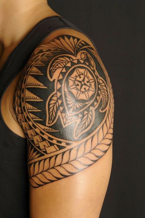 Shoulder Tattoos For Men - Designs on Shoulder for Guys Polynesian Tattoo Designs Shoulder, Island Tattoo Men, Colombian Tattoo Ideas, Tattoo Tortuga, Manaquin Art, Eli Tattoo, Tongan Tattoo, Hippie Tattoos, Hawaiian Turtle Tattoos