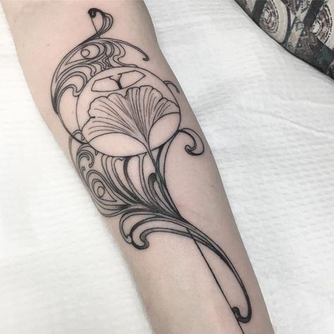 Piece I started the other day @leatherneckstattoo @eastsideink #geraldfelicianotattoo #tattoo #tattoos #nyctattoos #Eastsideink… 6 Tattoo, Fleurs Art Nouveau, Art Deco Tattoo, Art Nouveau Tattoo, Nouveau Tattoo, Tattoo Moon, Art Nouveau Flowers, Art Nouveau Floral, Trendy Art