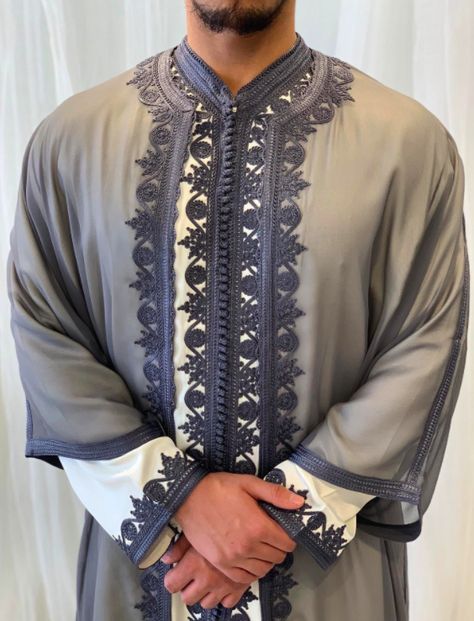 Moroccan Jabador For Men, Moroccan Outfit, Thobes Men, Groom Dress Men, Men's Wedding Outfit, Moroccan Clothing, Middle Eastern Fashion, Moroccan Culture, Men's Robes