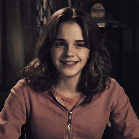 Hermione Granger Aesthetic, Emma Watson Harry Potter, Harry Potter Girl, Harry Potter Hermione Granger, Harry Potter Icons, Harry Potter Actors, Harry Potter Hermione, Alien Stage, Harry Potter Film