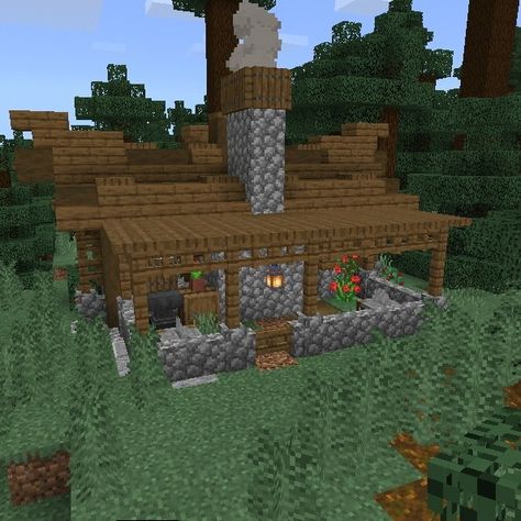 A simple starter house in the tundra biome. Minecraft Houses Spruce Forest, Spruce Starter House, Minecraft Tundra House, Spruce House Minecraft, Starter House Minecraft, Tundra Biome, Mega Base, Case Minecraft, Starter House