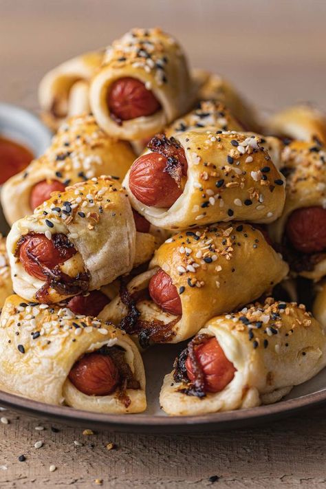 Best Christmas Appetizers, Seattle Style, Sausage Rolls Recipe, Everything Bagel Seasoning, Appetizers For Kids, Honey Dijon, Bagel Seasoning, Pigs In A Blanket, Sausage Rolls