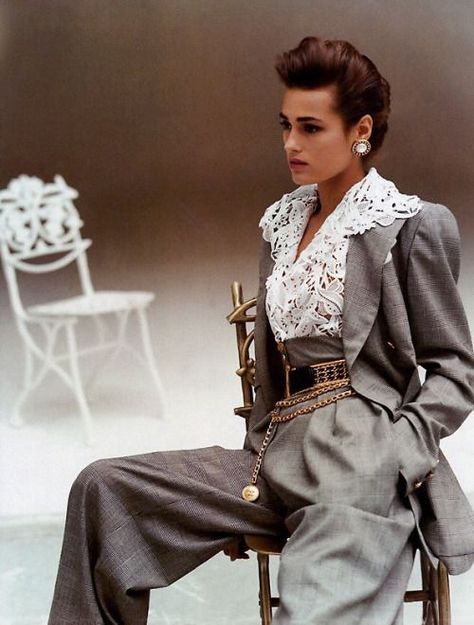 Yasmin Le Bon for Vogue Paris by Arthur Elgort, March 1988 90s Editorial, Look 80s, Vintage Editorials, Yasmin Le Bon, Fashion City, Fashion 70s, Original Supermodels, Fashion 80s, Paris Mode