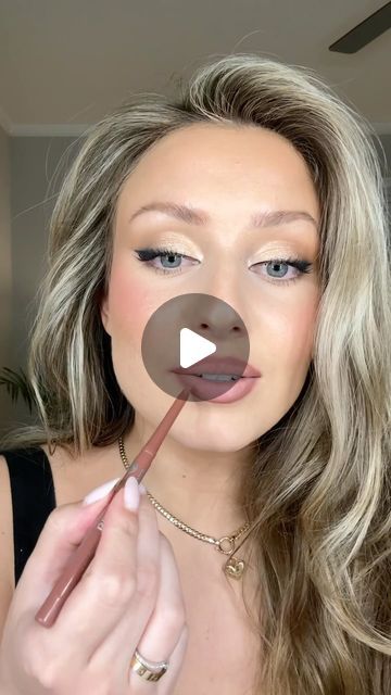 Ivelina Stefanova on Instagram: "The perfect bridal lip combo! And it’s affordable!  @revlon ColorStay Lip Liner “Nude”  @maybelline Vinyl Ink Liquid Lipstick “Cheeky”  @citybeautyofficial Lip Plumping Gloss  . . . . . #bridallipcombo #lipcombo #affordablemakeup" Holiday Lip Combo, Long Wearing Lipstick Best, Lip Colors Dress To Impress, Mac Liner And Lipstick Combo, Natural Makeup Strawberry Blonde, Lip Liner Gloss Combo, Bride Lip Color Wedding Day, Maybelline Vinyl Ink Cheeky, Lip Combos For Olive Skin