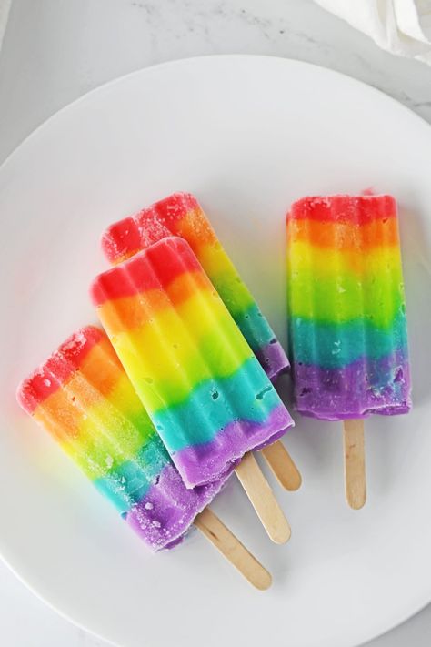 Rainbow Popsicles, Rainbow Snacks, Rainbow Treats, Little Pony Cake, Fruit Popsicles, Fun Money, Rainbow Fruit, Incredible Edibles, Rainbow Food