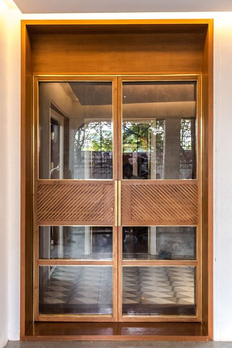 Wood Sliding Window, Wooden Glass Door, Wooden Partition, Glass Entrance Doors, Wood Glass Door, Glass Door Design, Modern Entrance Door, Doors Interior Modern, Entrance Door Design