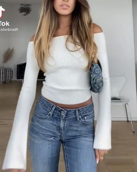 Cropped Turtleneck Outfit, Class Outfits, Cropped Turtleneck, Turtleneck Outfit, Stockholm Fashion, Basic Outfits, Teenage Fashion Outfits, Fall Winter Outfits, Fashion Killa