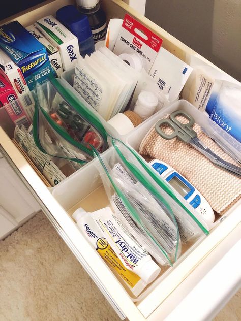 home first aid kit drawer organization Bathroom First Aid Organization, First Aid Drawer, First Aid Drawer Organization, At Home First Aid Kit, First Aid Organization Ideas, First Aid Storage Ideas, First Aid Organization Storage, First Aid Kit Aesthetic, First Aid Organization