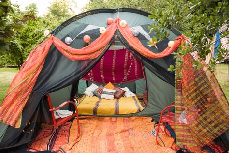 Glamour Camping, Romantic Camping, Zelt Camping, Tent Set Up, Camping Set Up, Go Glamping, Family Tent Camping, Backyard Camping, Tent Decorations