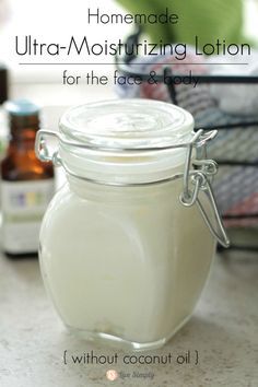 Homemade Lotion Recipe, Shea Butter Lotion, Lotion Recipe, Diy Lotion, Homemade Oil, Homemade Lotion, Moisturizing Lotion, Homemade Bath Products, Homemade Face