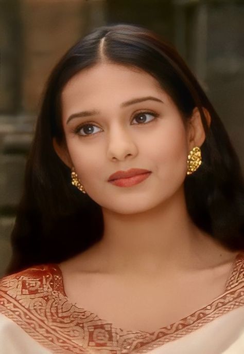 Poonam Vivah Movie, Vivah Amrita Rao, Amrita Rao Aesthetic, Amrita Rao 90s, 90s Indian Actresses, Vivah Movie Pics, Amrita Rao Vivah, Old Actress Indian, Vivah Movie