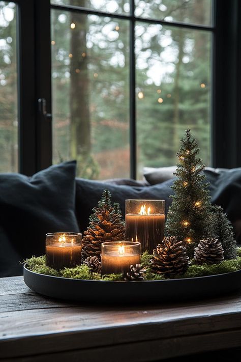 Holiday Candle Centerpieces, Dark Living Room Christmas Decor, Holiday Home Aesthetic, Dining Table Christmas Ideas, Urban Christmas Decor, Unique Christmas Table Decor, Christmas Decoration For Coffee Table, Cozy Christmas Table Decor, Christmas Industrial Decor