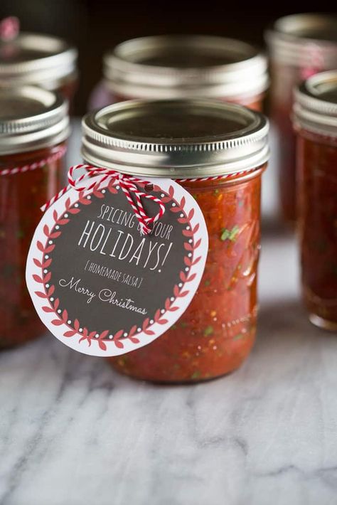 Christmas Sweets Easy, Easy Homemade Salsa Recipe, Canning Gifts, Easy Homemade Salsa, Jarred Salsa, Tastes Better From Scratch, Homemade Salsa Recipe, Best Party Food, Gift Jar