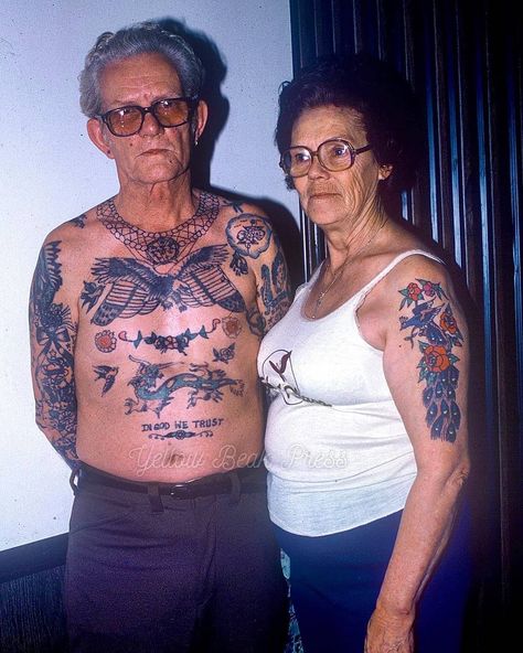 Old School Traditional Tattoos on Instagram: “Never too old to show your tattoos 🙌 How old are you? - Shared by @yellowbeakpress 🔥 - Tag, like, share ✌ . . . . #americantattoo…” Old Women With Tattoos, Traditional Back Tattoo, Money Tattoo, Traditional Tattoo Sleeve, Tattoo People, American Tattoos, Traditional Tattoo Art, Old Tattoos, Classic Tattoo