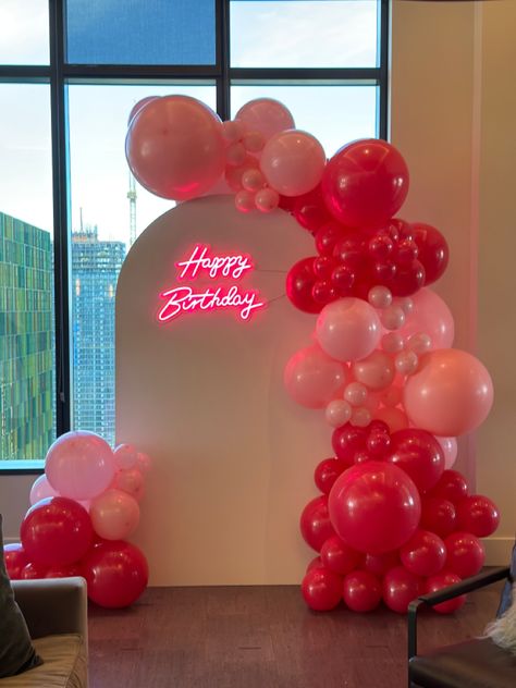 Step into a Dreamy Pink Wonderland! 🎈✨ Celebrate a magical birthday with our enchanting setup featuring a stunning white panel backdrop adorned with an array of mesmerizing pink balloons in various shades. The atmosphere is brought to life with a captivating pink neon signage that adds a touch of glam and excitement to the festivities. Get ready for an unforgettable celebration surrounded by the sweetest hues of pink, creating the perfect backdrop for cherished memories and joyful moments. Come Pink Picture Backdrop, Pink Decorations For Birthday, Birthday Panel Backdrop, Pink Backdrop Party, 18th Backdrop Ideas, Back Drop Ideas For Birthday Party, Pink Birthday Party Setup, Pink Ballon Arrangement Birthday, Pink Back Drop Ideas