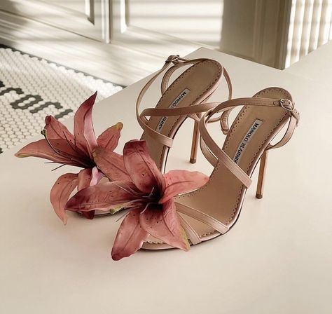 Flower Heels, Manolo Blahnik Heels, Summer Heels, Manolo Blahnik Shoes, Fancy Shoes, Cute Heels, Girly Shoes, Aesthetic Shoes, Swag Shoes