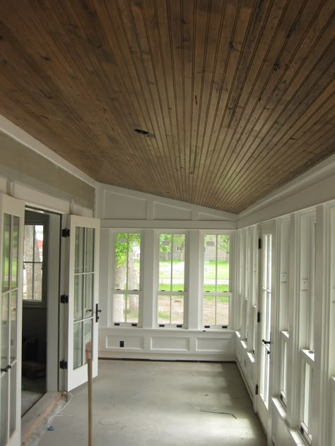 Resawn White Oak Beadboard, Montana Reclaimed Lumber Co. Closed In Porch, Sunroom Remodel, Small Sunroom, Screened Porch Designs, Four Seasons Room, Sunroom Addition, Porch Remodel, Porch Addition, Sunroom Decorating