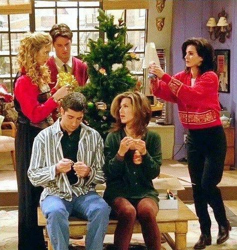 Friends Christmas Episode, Christmas Tv Shows, Friends Experience, Christmas Feels, Seasons Changing, Christmas Episodes, Writing Projects, Christmas Friends, Friends Cast