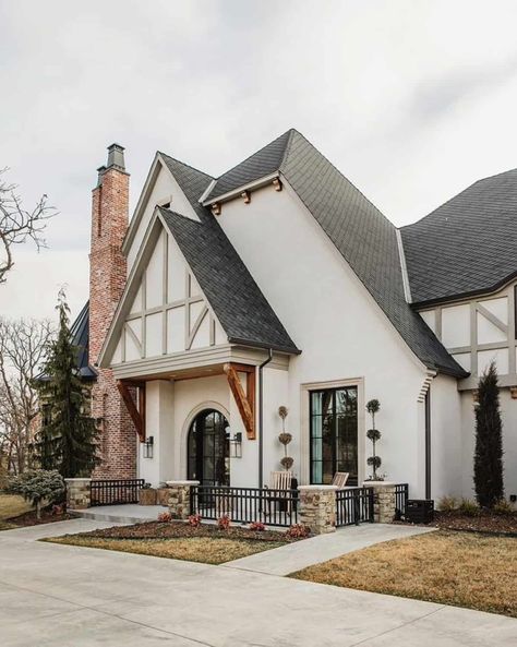 Dream House Tour: A Tudor style home in Oklahoma with stunning details Tudor Style Homes Plans, Modern Tudor House Exterior, Modern English Tudor, Kelsey Leigh Design, Modern Tudor House Plans, Modern Tudor House, Tudor House Exterior, Tudor House Plans, Modern Tudor