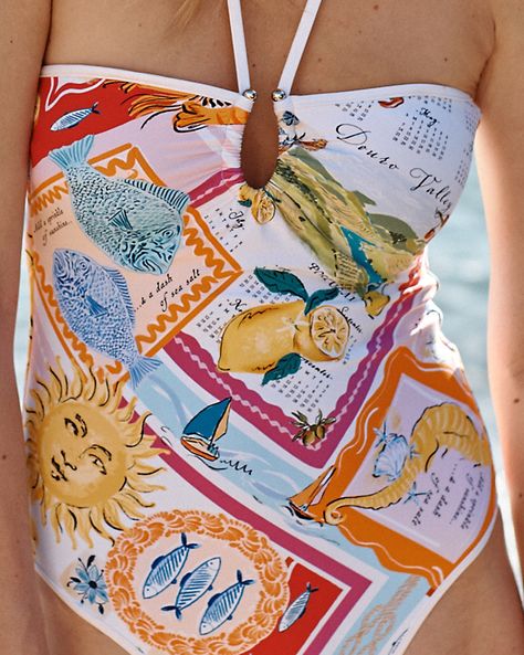 It's always a vacation in this fun swimsuit. Made of a recycled-nylon blend, with a modern placed print, contrast binding, and bandeau styling featuring a chic metal-ring detail in front and wear-or-not spaghetti straps.  By Seafolly. Removable tie-back straps. Gripper tape for secure coverage. Removable cups. High back. Tropical Swimsuit Aesthetic, Beach Elements Illustration, Cool Bathing Suits, Aesthetic One Piece Swimsuit, Fun Swimsuit, Printed Swimwear, Pattern Swimsuit, Chic Swimwear, Swimsuit Outfit