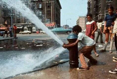 Summer time fun Street Gang, Bronx Nyc, The Bronx New York, New York Summer, Breathtaking Photography, Nyc Summer, Gordon Parks, Open Fire, Waterpark