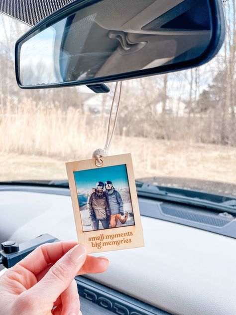 A personalized photo hanging car charm diffuser with your favorite photo memory making it a one of a kind gift for yourself or a loved ones. They make great teacher gifts, student gifts, Christmas gifts, stocking stuffers, wedding gifts and so much more! ⟡ To use, simply add essential oils or a fragrance oil directly to the white lava stone located at the top of the charm. Slip and attach to your rear view mirror and breathe in that calming scent and feel cute as heck. Reapply oil to bead when s Gifts For Her Car, Car Mirror Ornaments, Student Gifts Christmas, Car Polaroid, Wood Photo Frame Design, Car Hanging Accessories, Photo Hanging, Diy Photo Book, Photo Frame Design