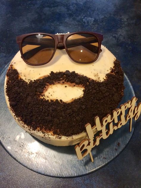 Mens Surprise Birthday Ideas, Fathers Day Gifts Ideas Preschool, Beard Cake, Fathers Day Gifts Ideas Diy, Levi Birthday, Γενέθλια Mickey Mouse, Tårta Design, Gifts Aesthetic, Decorate A Cake