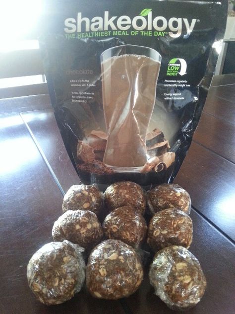 #shakeology bites  No bake energy bites: 1 cup oatmeal 1/2 cup peanut butter (or other nut butter) 1/3 cup honey 1 cup coconut flakes 1/2 cup ground flaxseed 1 scoop chocolate Shakeology 1 tsp vanilla  Mix all together & form into balls. Store either in fridge or freezer. http://www.shakeology.com/JoannaBernhardt Shakeology Desserts, Chocolate Shakeology Recipes, 21 Day Fix Snacks, Junk Food Cravings, Beachbody Coaching, No Bake Energy, Shakeology Recipes, Chocolate Shakeology, Preworkout Snack