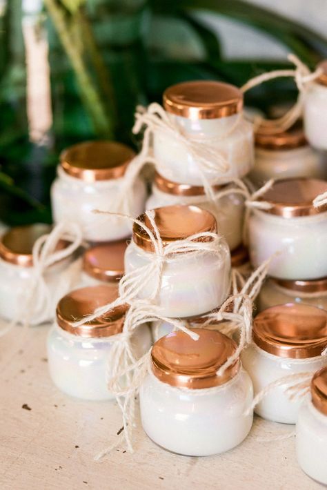 Candles Bridal Shower Checklist, Candle Bridal Shower Favors, Minimalist Dekor, Bridal Shower Inspo, Bridal Shower Activities, Bridal Shower Party Favors, Bridal Shower Planning, Bridal Shower Inspiration, Unique Bridal Shower