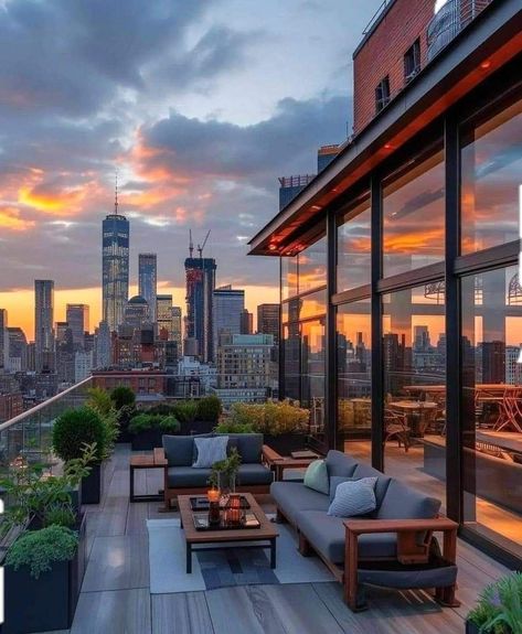 Condo Aesthetic, Apartamento New York, Appartement New York, Penthouse Aesthetic, Nyc Penthouse, New York Penthouse, Apartment View, Dream Life House, Penthouse Apartment