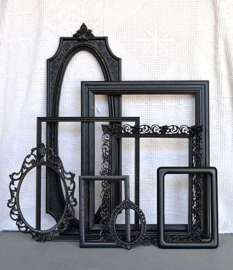 5 D.I.Y. Gothic Home Decor Ideas - The Odyssey Online Gothic Home Decor Ideas, Gothic Room, Gothic Bedroom, Gothic Furniture, Dark Home Decor, Goth Home, Goth Home Decor, Dark Home, Goth Decor