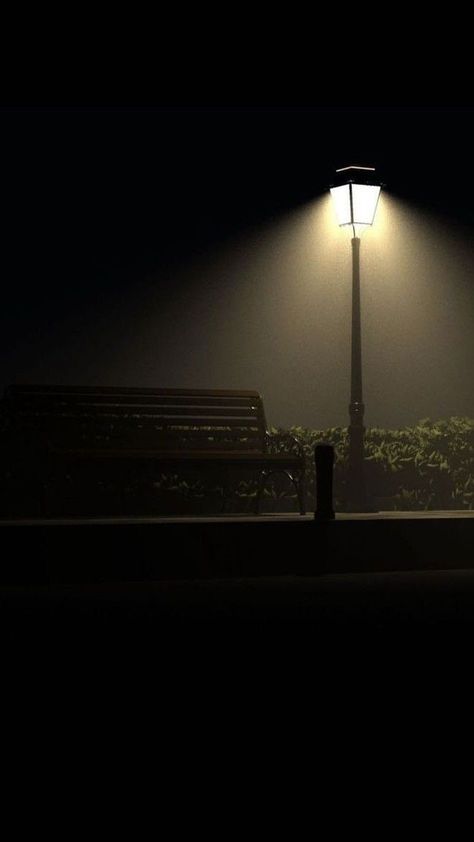 Street Light In Fog Wallpaper 4k, Dark Aesthetic Wallpaper Iphone Hd, Scenery Wallpaper Iphone, Wallpaper Iphone Light, Night Walking Aesthetic, Iphone Wallpaper Hd Original, Iphone Light, Iphone Wallpaper Photography, Iphone Wallpaper Hd