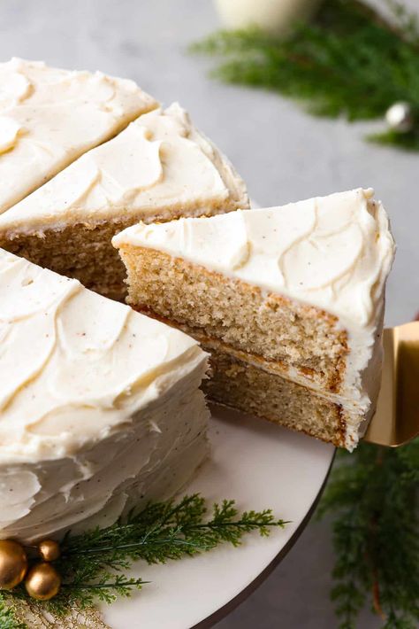 Eggnog Cake Spiced Eggnog Cake, Egg Nog Cake, Eggnog Coffee Cake, Eggnog Bread Recipe, Eggnog Pound Cake, Eggnog Cake Recipe, Eggnog Buttercream, Seasonal Cakes, Holiday Cake Recipes