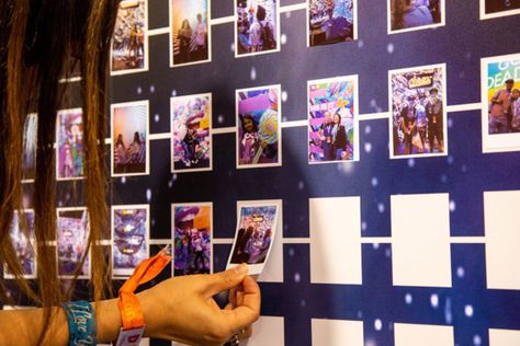 180623vidcon6776 Brand Activation Ideas, Polaroid Display, Experiential Marketing Events, Activation Ideas, Marketing Activations, Escape The Night, Polaroid Wall, Interactive Walls, Social Media Advertising Design