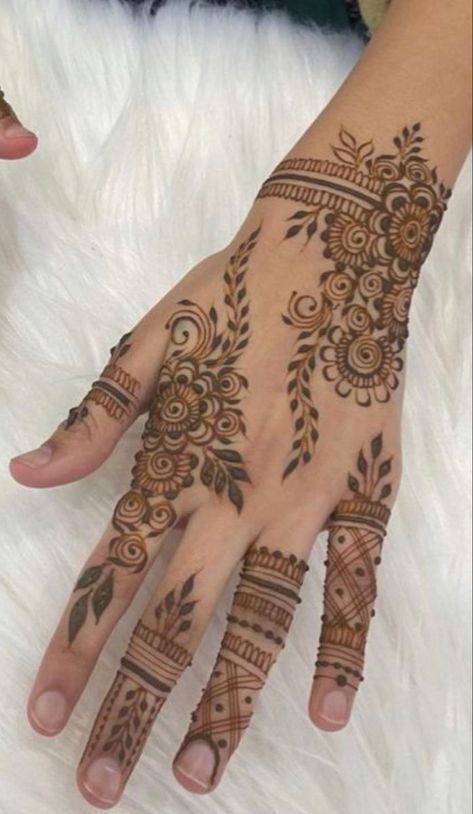 henna tattoo henna designs henna henna tattoos henna tattoo designs henna hand henna design henna tattoo design henna tattoos designs hennas hennas tattoo henna hands henna brows hennas designs henna designs easy henna haarfarbe henna brow mehndi design henna kleid henna abend kleid simple mehndi design henna augenbraue henna haarfarbe dm henna abend bridal mehndi design henna designs easy mehndi design henna design simple mehndi design henna back hand mehndi design bridal mehndi design henna ta Easy Aesthetic Mehendi Design, Mhendi Design Unique Latest Simple, Brides Mehndi, Henna Design Simple, Finger Designs, Henna Flowers, Mehendi Bridal, Palm Henna Designs, Henna Tattoo Design