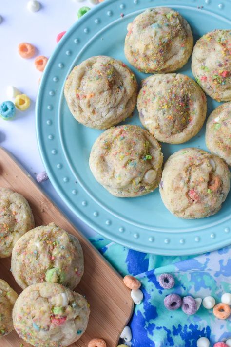 Soft Sugar Cookies Recipe, Soft Sugar Cookie Recipe, Soft Sugar, Soft Bakes, Soft Sugar Cookies, Fruit Loops, Dough Balls, Cookie Scoop, Sugar Cookies Recipe