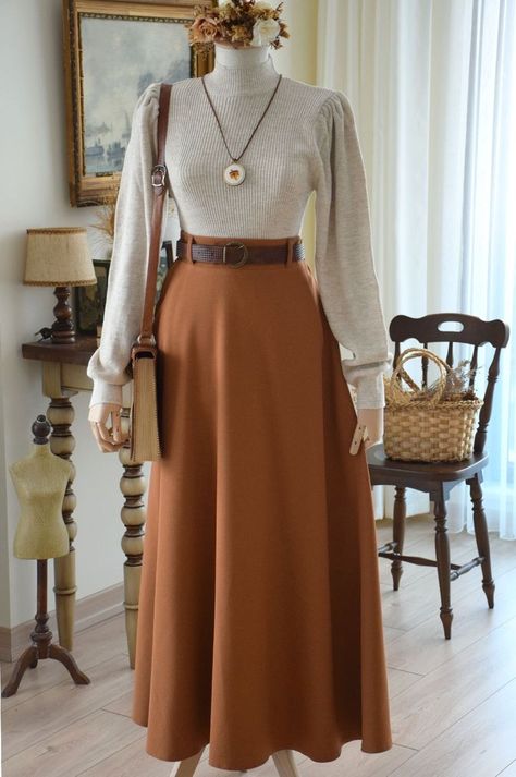 Victorian Inspired Outfits, Banquet Outfits For Women, 40s Dresses Vintage, Cozy Academia, Academic Style, History Bounding, Κούρεμα Bob, Stile Casual Chic, Long Skirt Outfits