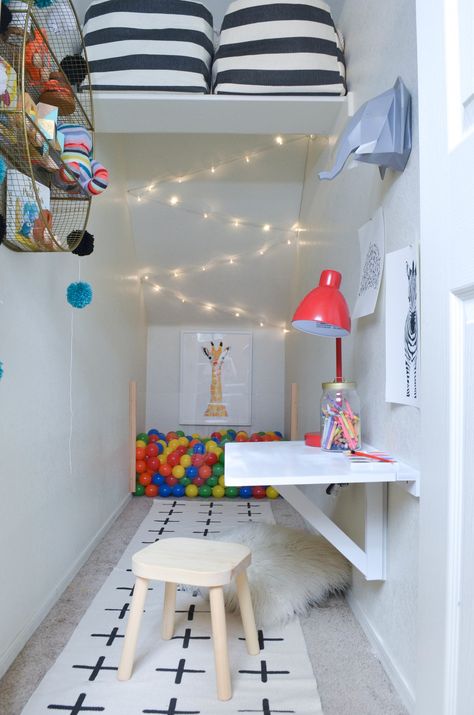 Under The Stairs Closet Playroom | Momma Society-The COmmunity of Modern Moms Under Stairs Playhouse, Under Stairs Playroom, Under Stairs Nook, Kids Nook, Playroom Closet, Room Under Stairs, Stair Nook, Closet Under Stairs, تحت الدرج