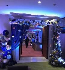 Room Decoration For Birthday Party Near C-Scheme Jaipur | Birthday Oye Prom Theme Under The Stars, Sweet 16 Themes Under The Stars, Night In The Stars Prom, Prom Decorations Starry Night, Starry Sweet 16, Masquerade Homecoming Decorations, Under The Stars Banquet Theme, Starry Night Theme Decor, Star Night Party Theme