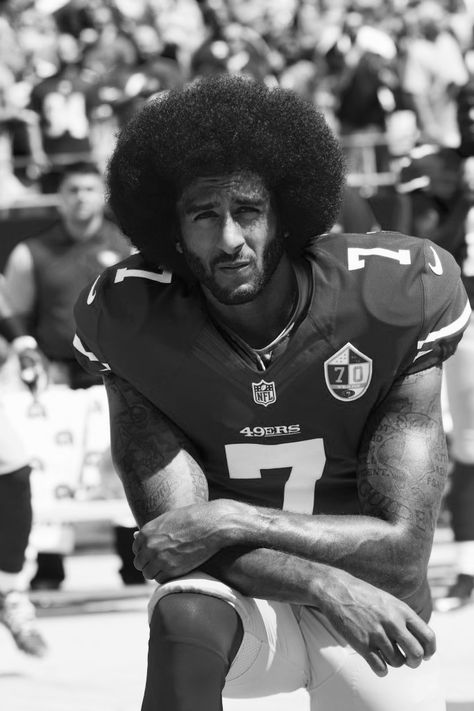 #TakeAKnee✨Colin Kaepernick Black Pics, Black Literature, Colin Kaepernick, Skin To Skin, Black Hollywood, Black N White Images, African American History, Black Power, Black Excellence