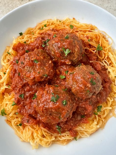 Crockpot Spaghetti Squash and Meatballs - Fit Slow Cooker Queen Crockpot Spaghetti Squash And Meatballs, Slow Cooker Spaghetti Squash, Spaghetti Squash Meatballs, Crockpot Spaghetti Squash, Spaghetti Squash And Meatballs, Spaghetti Squash Recipes Easy, Crockpot Spaghetti, Dessert Pasta, Slow Cooker Spaghetti